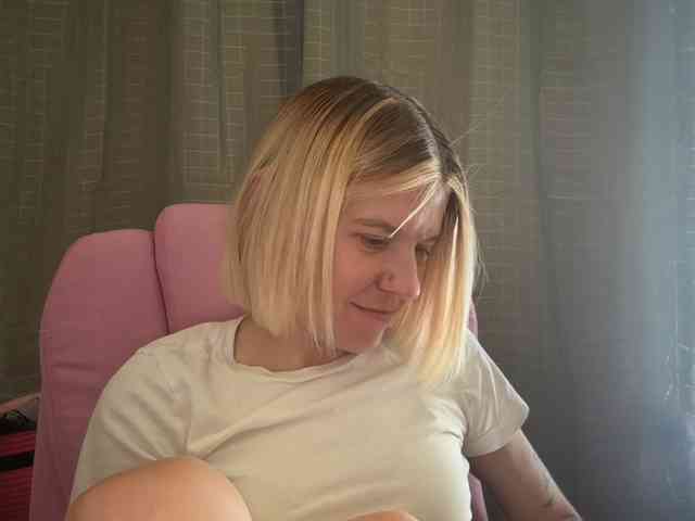 AmericnBarbie webcam