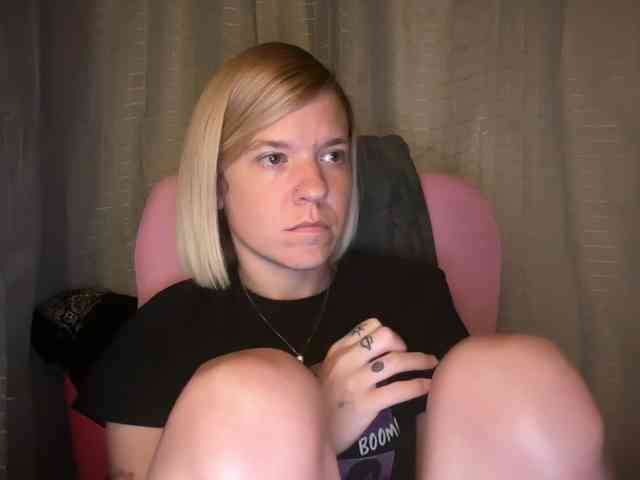 AmericnBarbie webcam