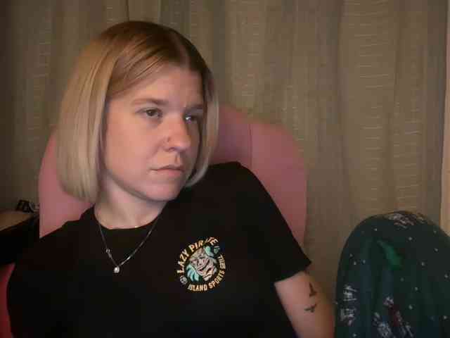 AmericnBarbie webcam