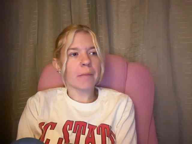 AmericnBarbie webcam