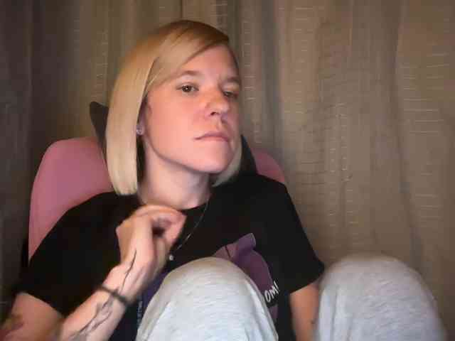 AmericnBarbie webcam