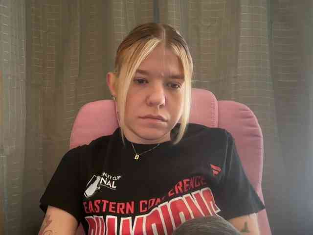 AmericnBarbie webcam