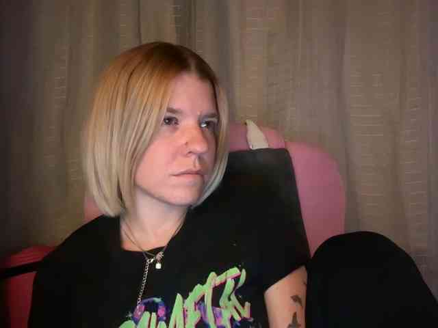 AmericnBarbie webcam