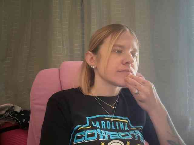 AmericnBarbie webcam