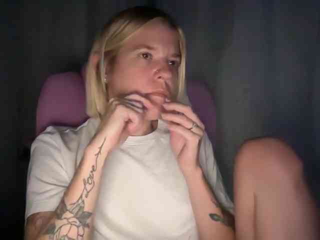 AmericnBarbie webcam
