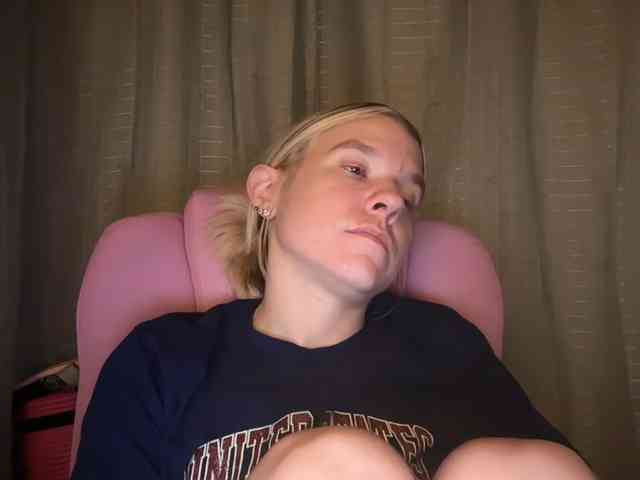 AmericnBarbie webcam