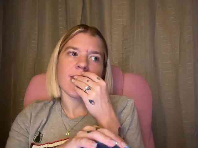 AmericnBarbie webcam
