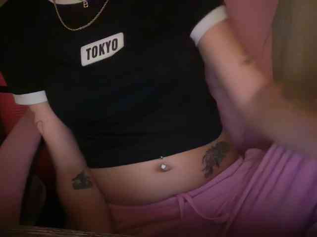 AmericnBarbie webcam