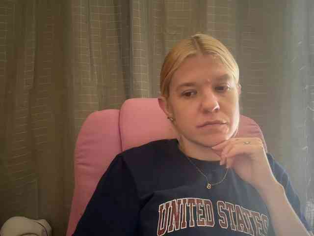 AmericnBarbie webcam