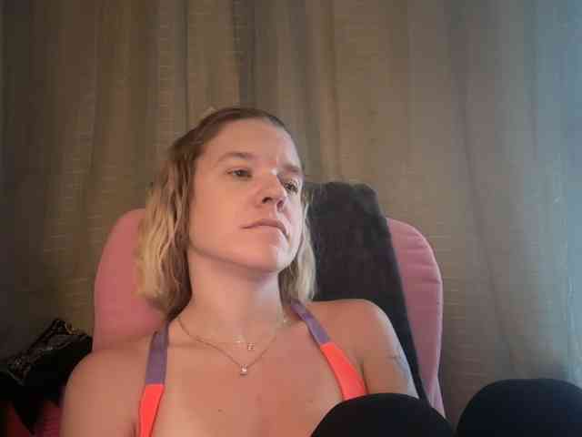AmericnBarbie webcam