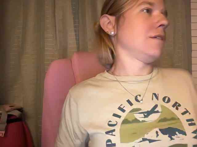 AmericnBarbie webcam