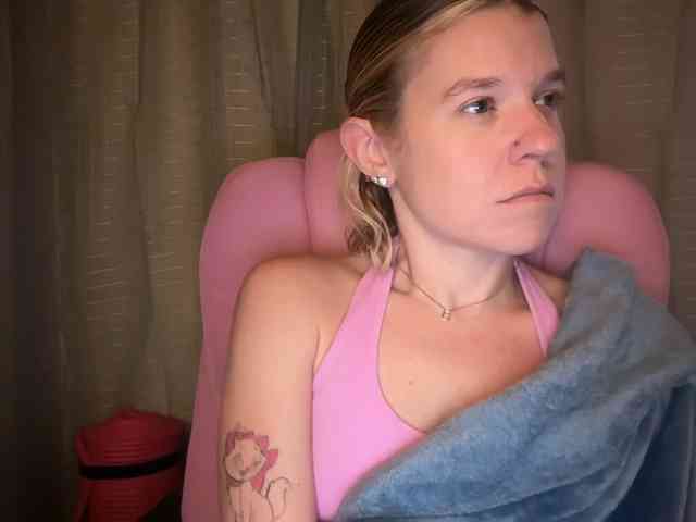 AmericnBarbie webcam