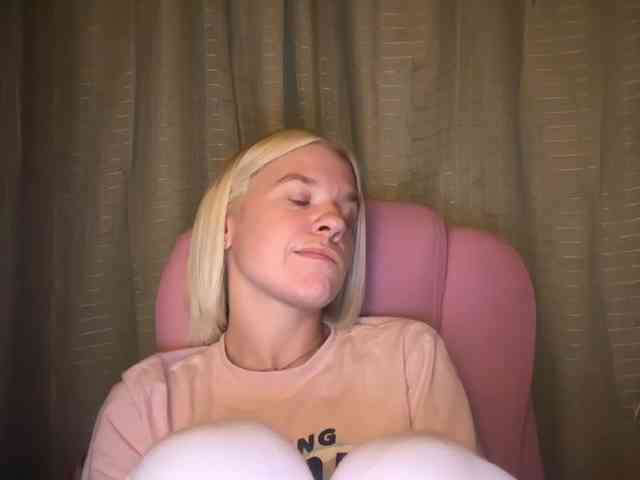 AmericnBarbie webcam