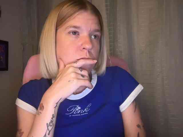AmericnBarbie webcam