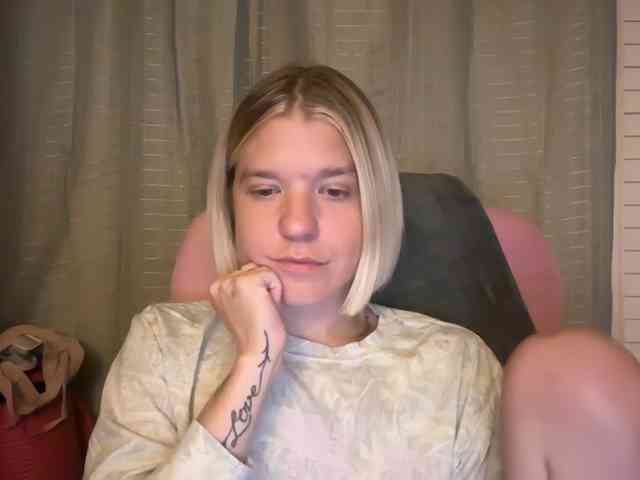 AmericnBarbie webcam