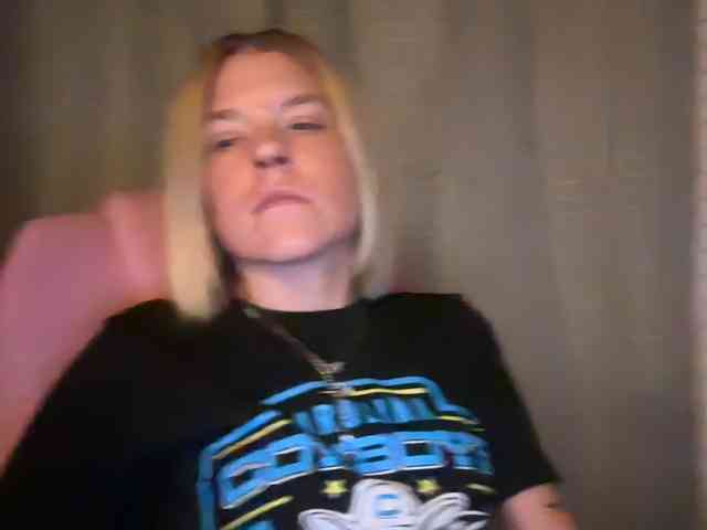 AmericnBarbie webcam