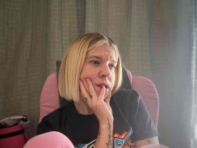 AmericnBarbie webcam