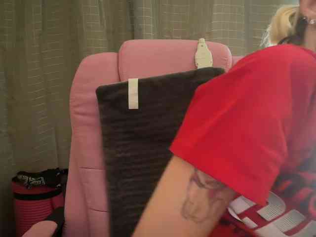 AmericnBarbie webcam