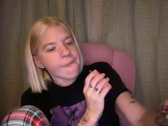 AmericnBarbie webcam