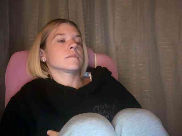 AmericnBarbie webcam