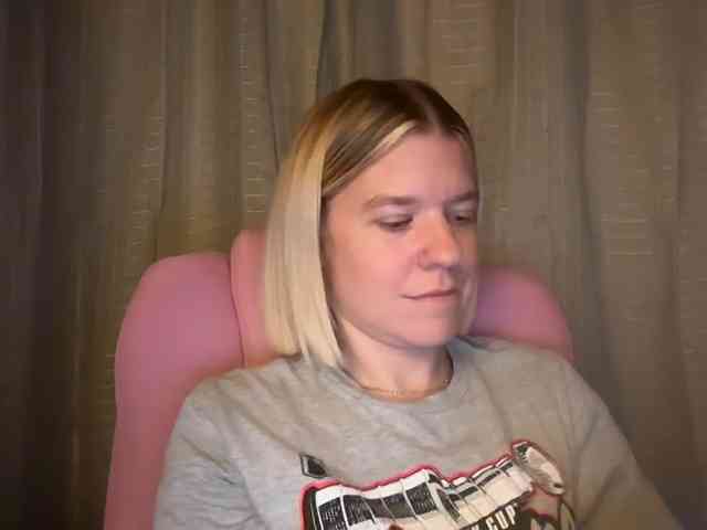 AmericnBarbie webcam
