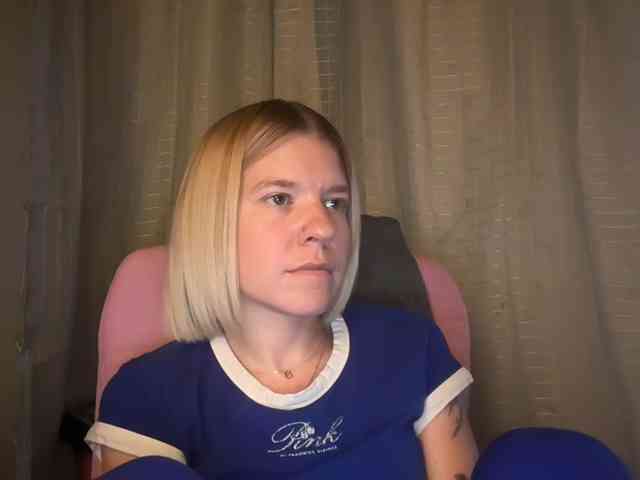 AmericnBarbie webcam