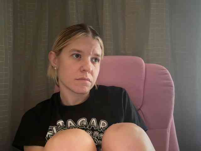 AmericnBarbie webcam