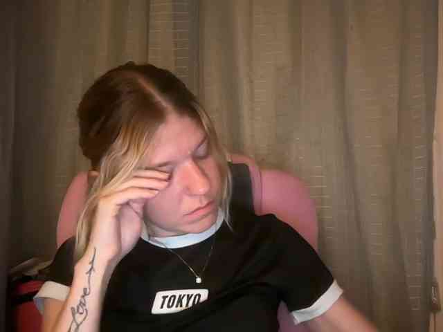 AmericnBarbie webcam