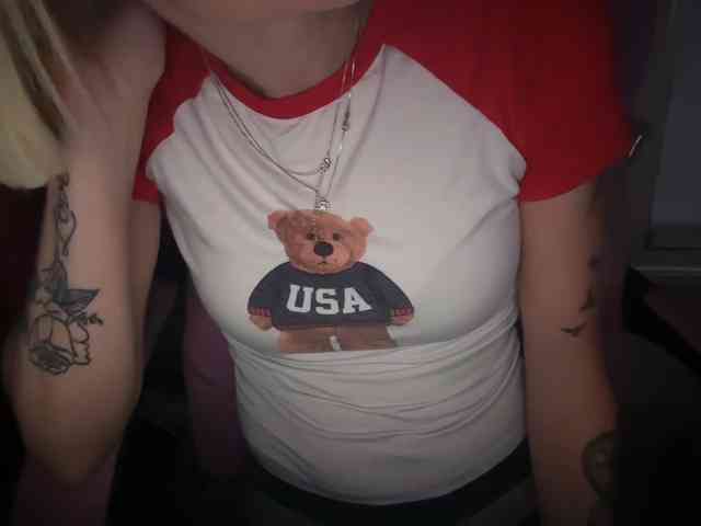 AmericnBarbie webcam