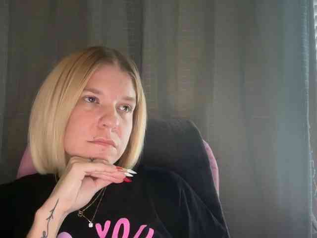 AmericnBarbie webcam