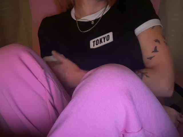 AmericnBarbie webcam