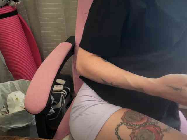 AmericnBarbie webcam