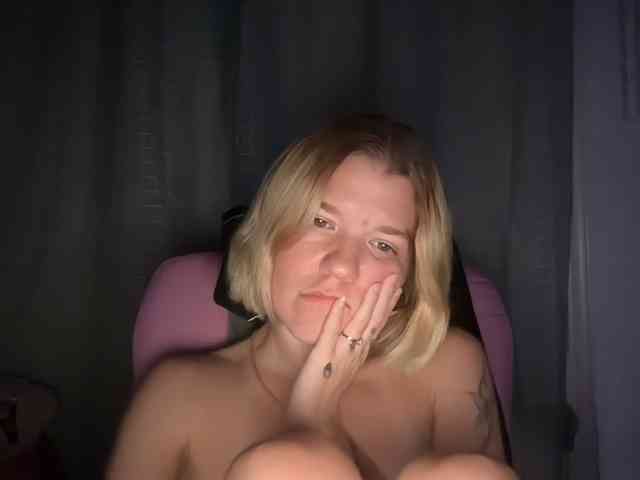 AmericnBarbie webcam