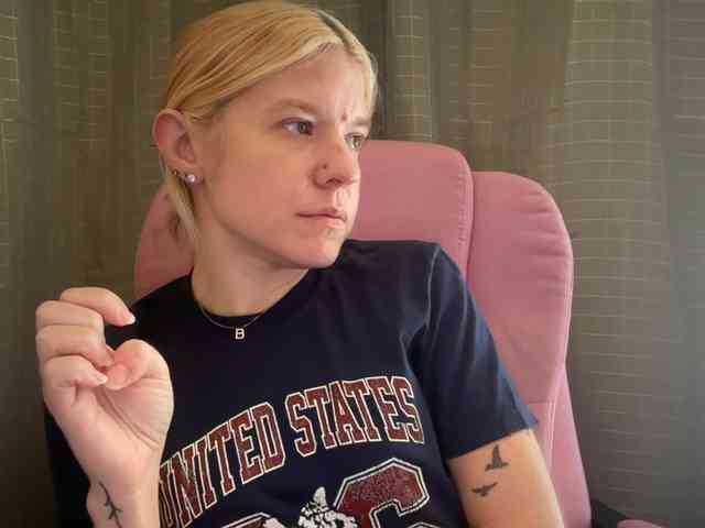 AmericnBarbie webcam