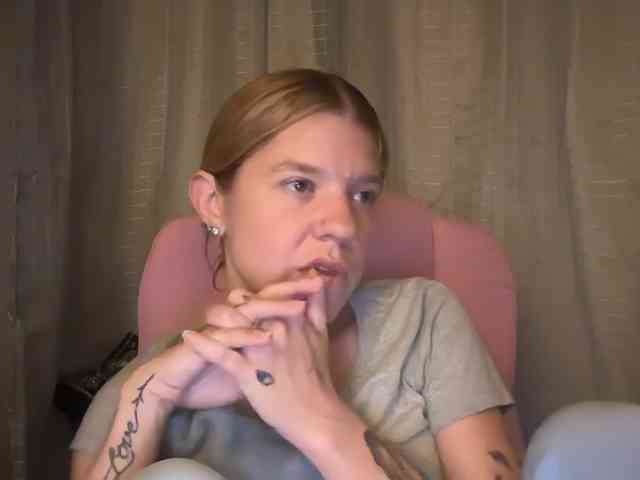 AmericnBarbie webcam