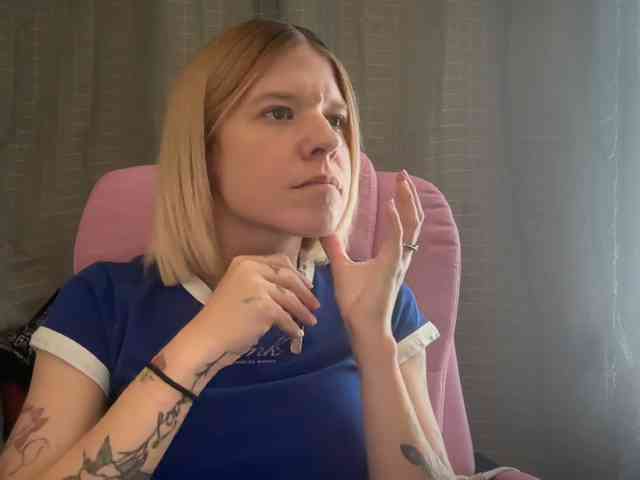 AmericnBarbie webcam
