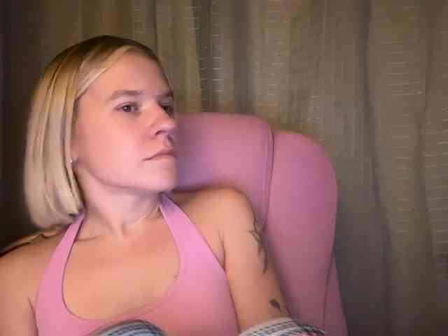 AmericnBarbie webcam