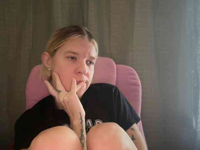 AmericnBarbie webcam