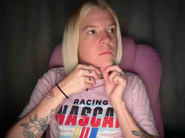 AmericnBarbie webcam