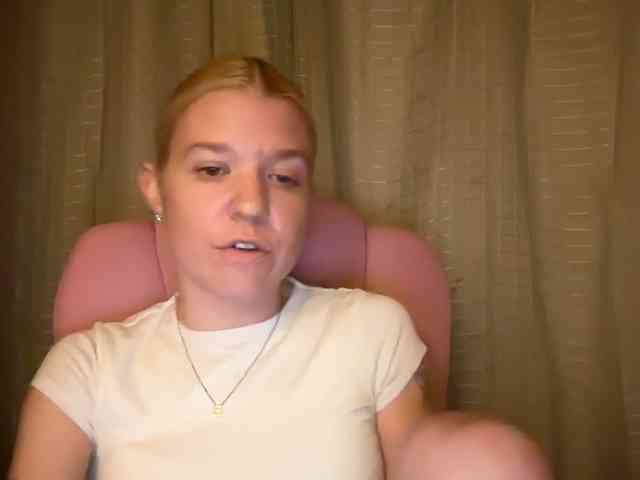AmericnBarbie webcam