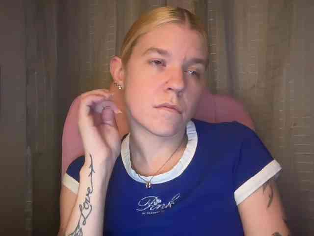 AmericnBarbie webcam