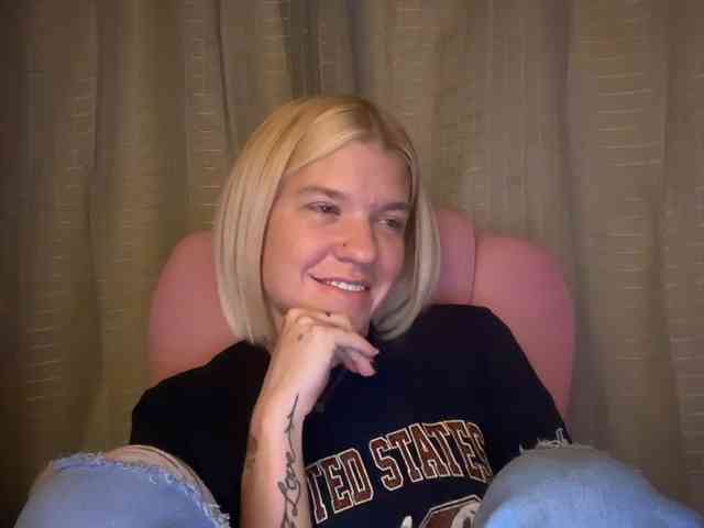 AmericnBarbie webcam