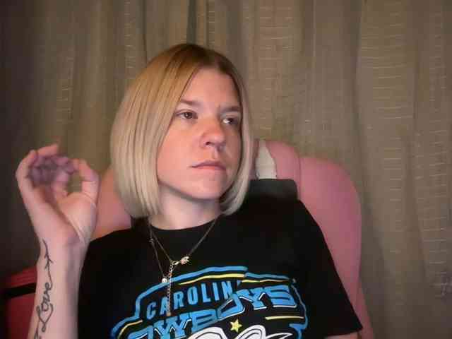 AmericnBarbie webcam