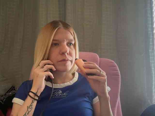AmericnBarbie webcam