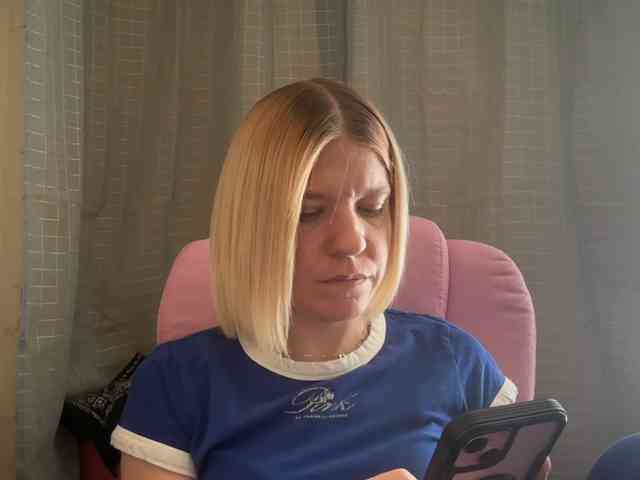AmericnBarbie webcam