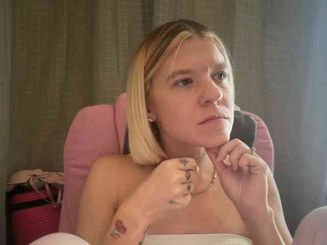 AmericnBarbie webcam