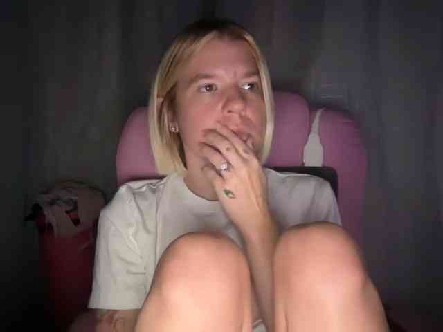AmericnBarbie webcam