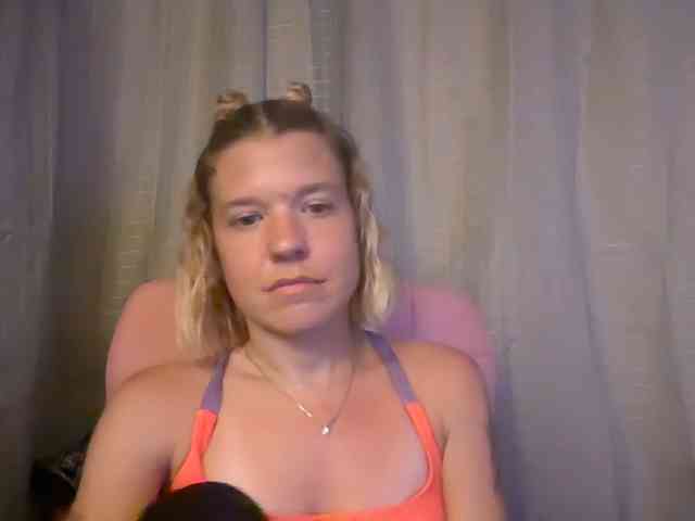 AmericnBarbie webcam