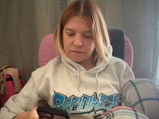 AmericnBarbie webcam