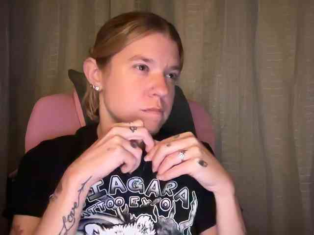 AmericnBarbie webcam
